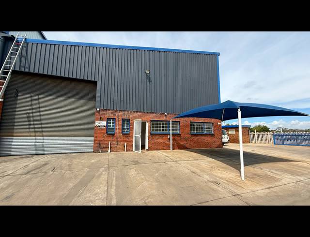 430M² WAREHOUSE TO LET IN WADEVILLE